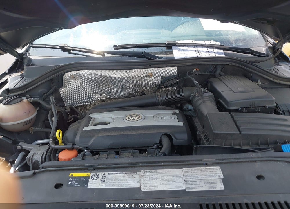 2015 VOLKSWAGEN TIGUAN SE VIN: WVGBV7AX6FW561450