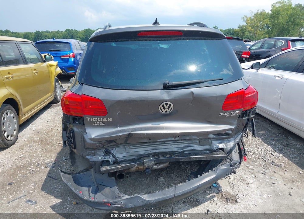 2015 VOLKSWAGEN TIGUAN SE VIN: WVGBV7AX6FW561450