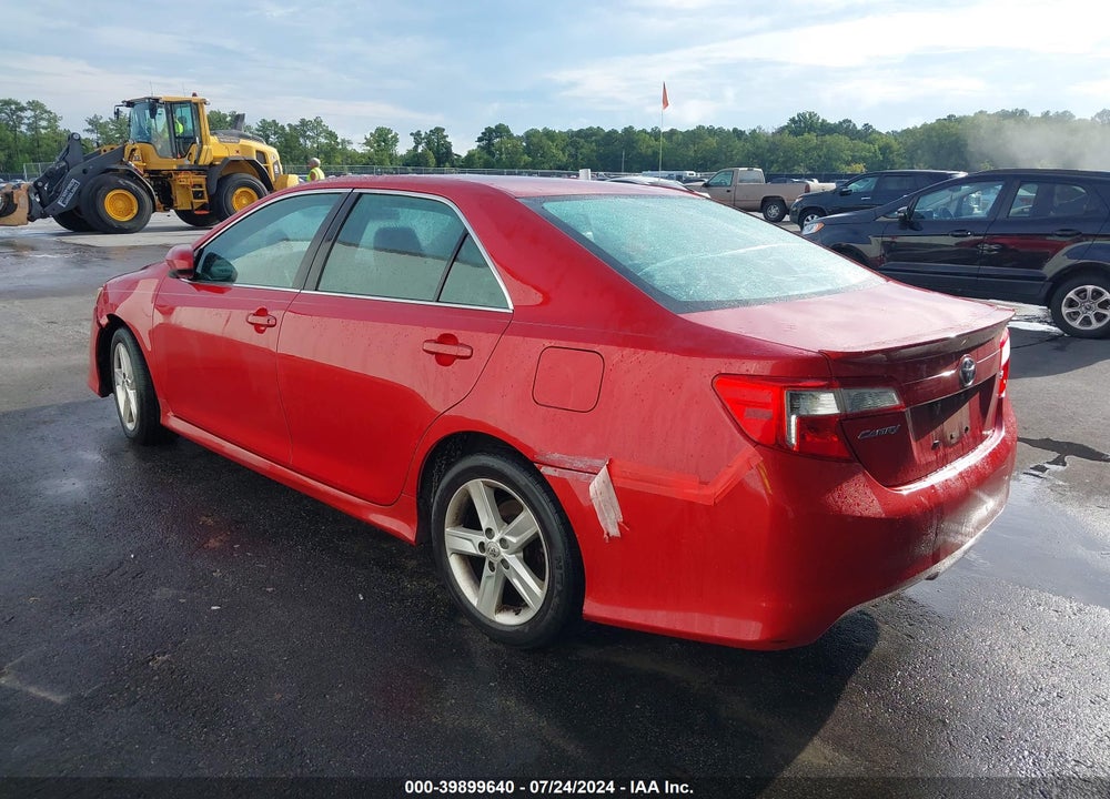 2014 TOYOTA CAMRY SE VIN: 4T1BF1FK4EU753645