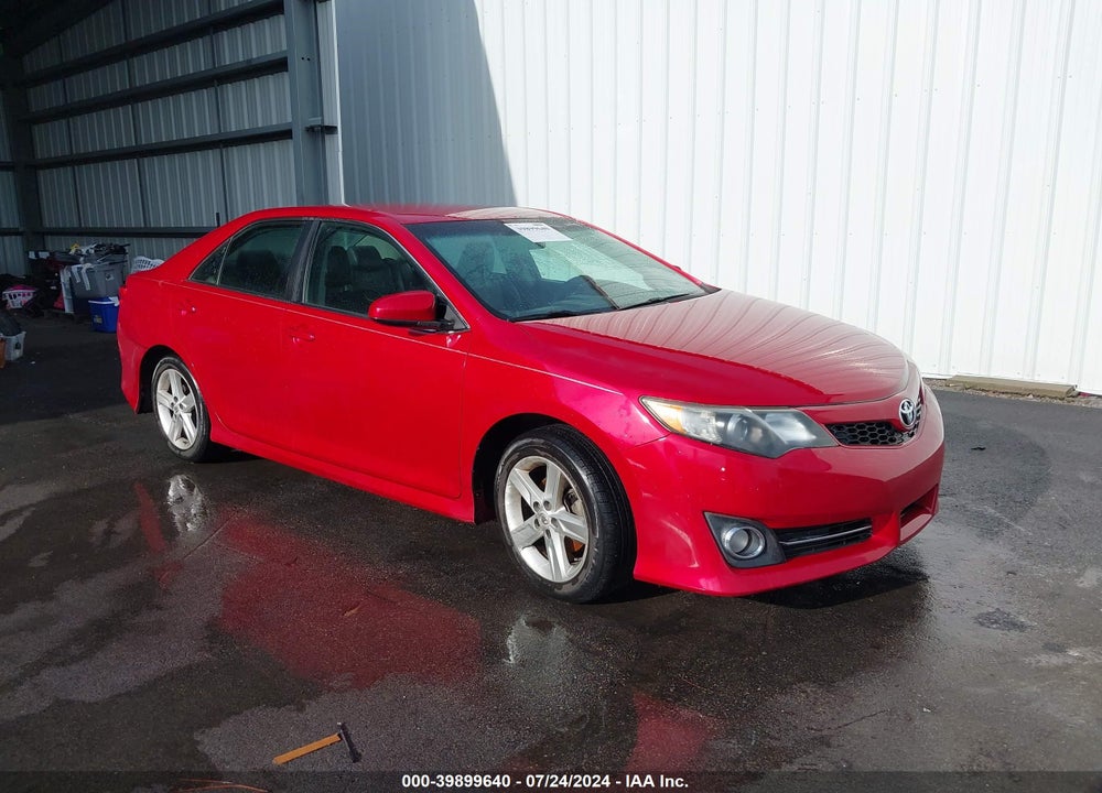 2014 TOYOTA CAMRY SE VIN: 4T1BF1FK4EU753645