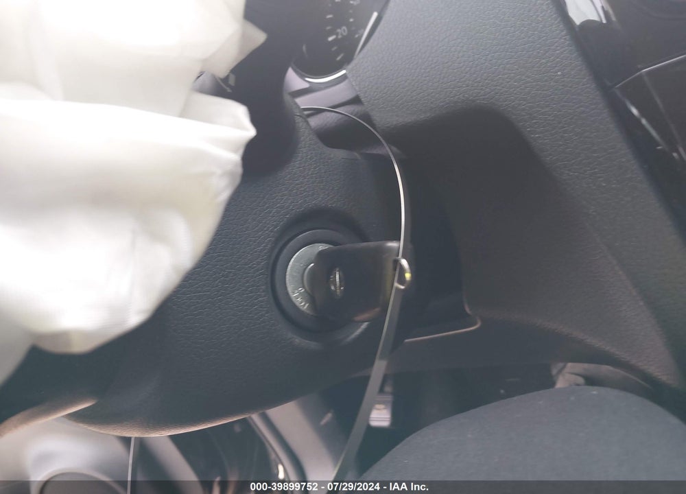 2019 NISSAN ROGUE S VIN: 5N1AT2MV9KC815212