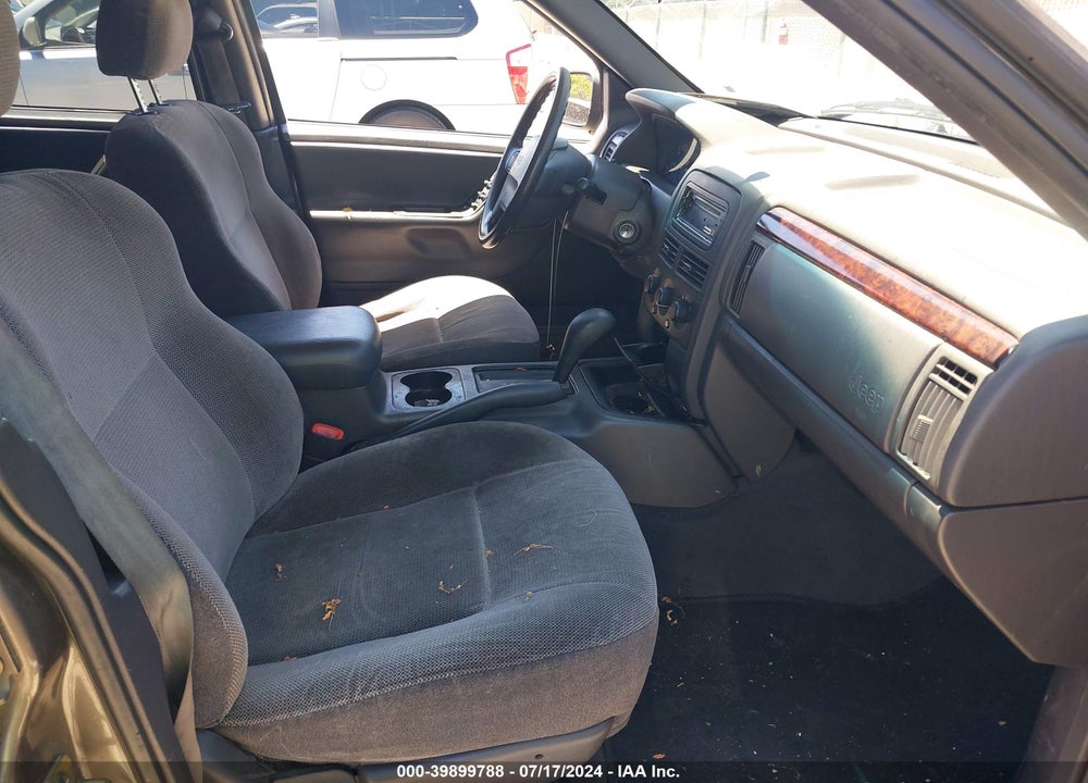 2000 JEEP GRAND CHEROKEE LAREDO VIN: 1J4G248S2YC261379