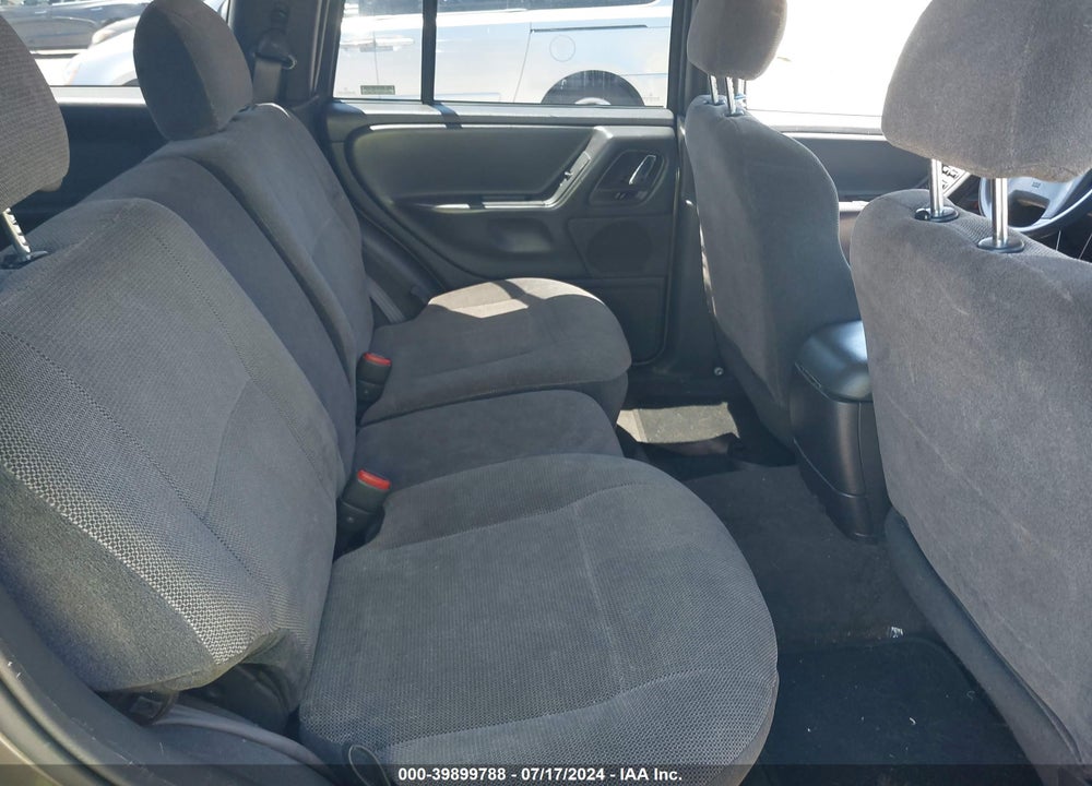 2000 JEEP GRAND CHEROKEE LAREDO VIN: 1J4G248S2YC261379