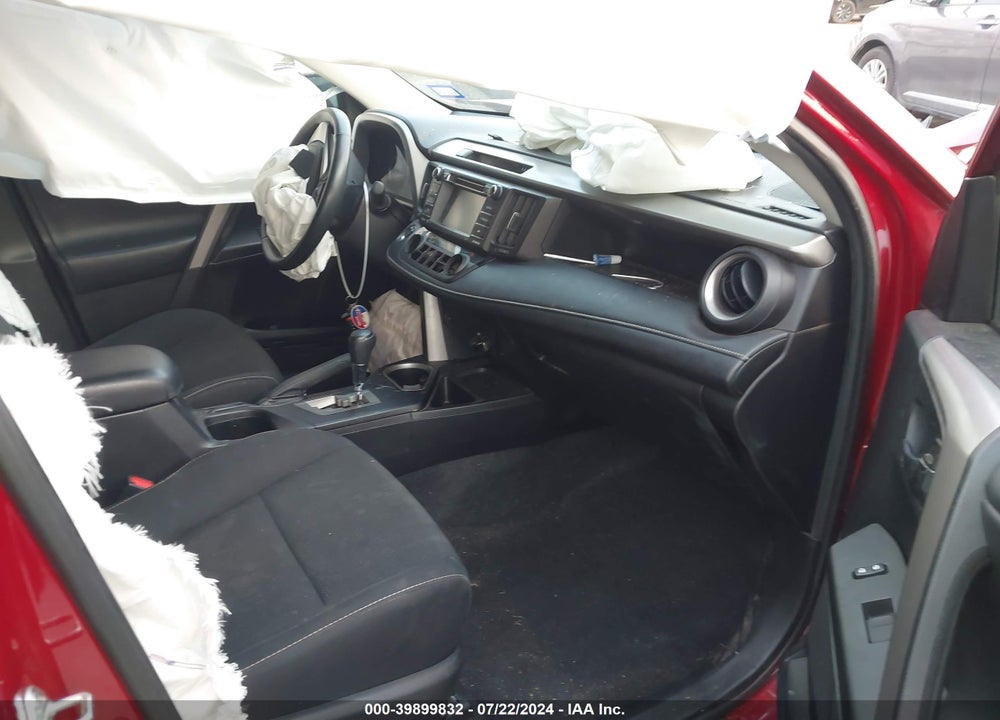 2018 TOYOTA RAV4 XLE VIN: 2T3WFREV5JW433876