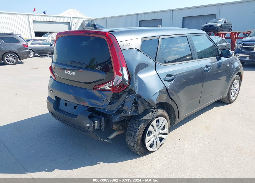 2022 KIA SOUL LX VIN: KNDJ23AU8N7803221
