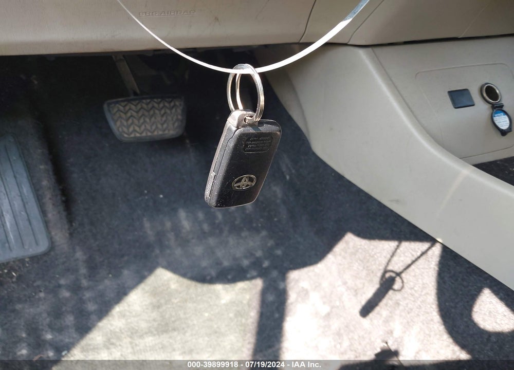2013 TOYOTA PRIUS TWO VIN: JTDKN3DUXD1629564