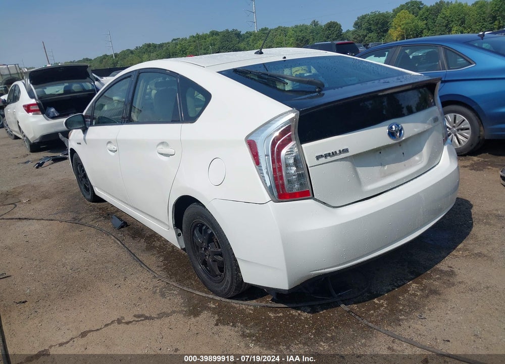 2013 TOYOTA PRIUS TWO VIN: JTDKN3DUXD1629564