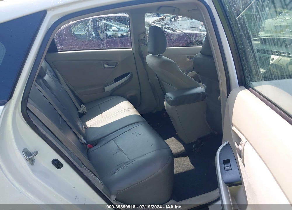 2013 TOYOTA PRIUS TWO VIN: JTDKN3DUXD1629564
