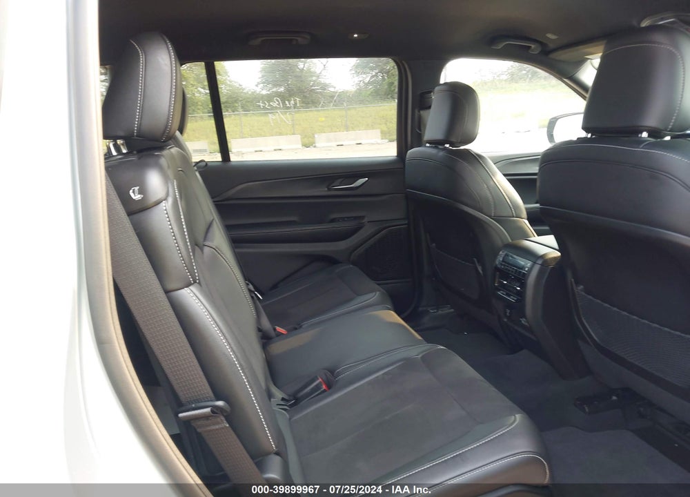 2024 JEEP GRAND CHEROKEE L ALTITUDE 4X4 VIN: 1C4RJKAG3R8549265