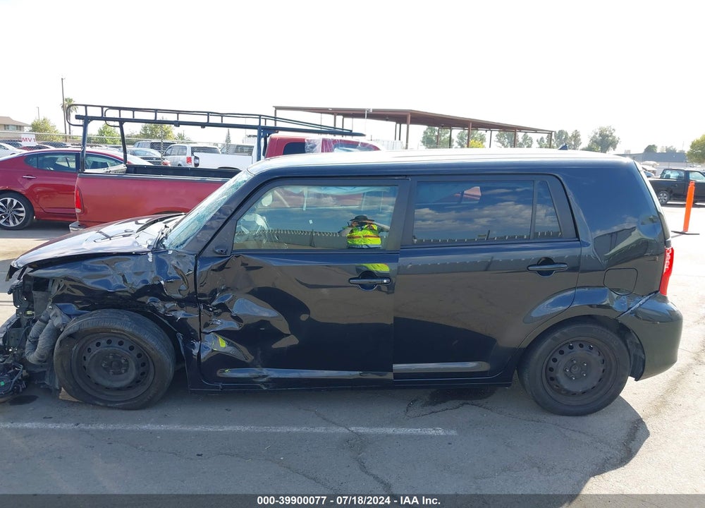 2014 SCION XB VIN: JTLZE4FEXEJ058688