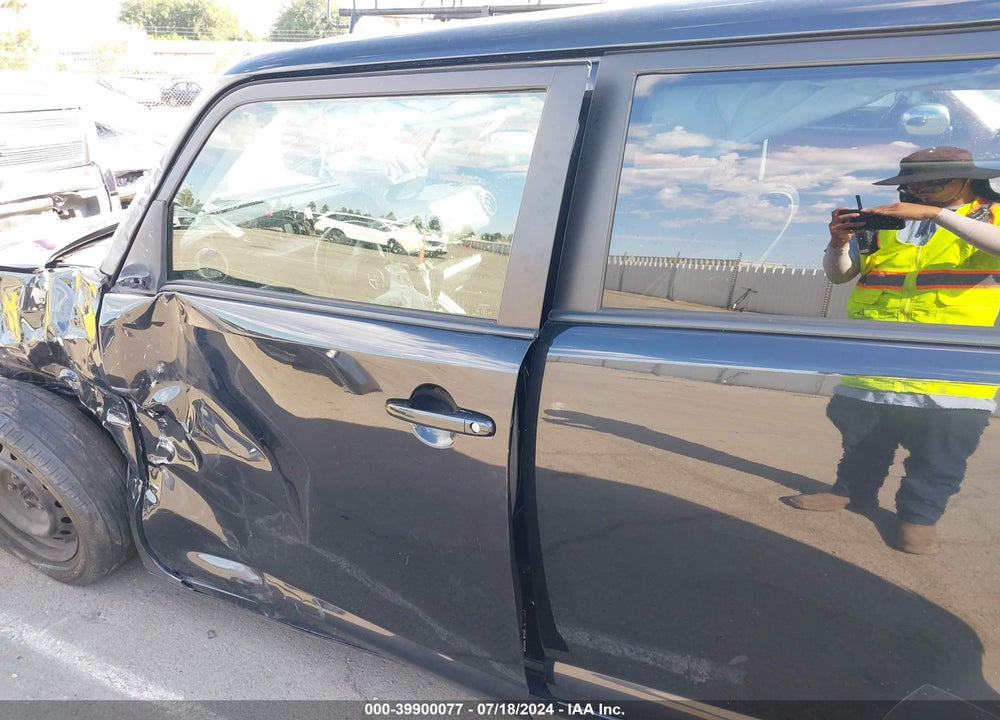 2014 SCION XB VIN: JTLZE4FEXEJ058688
