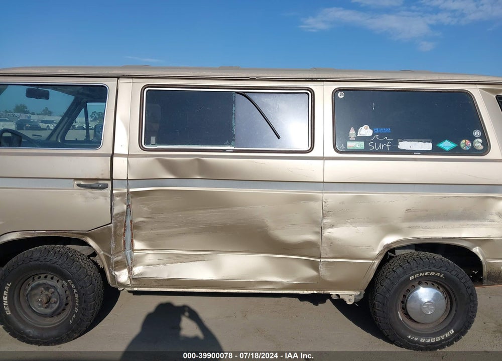1986 VOLKSWAGEN VANAGON BUS VIN: WV2YB0252GH079898