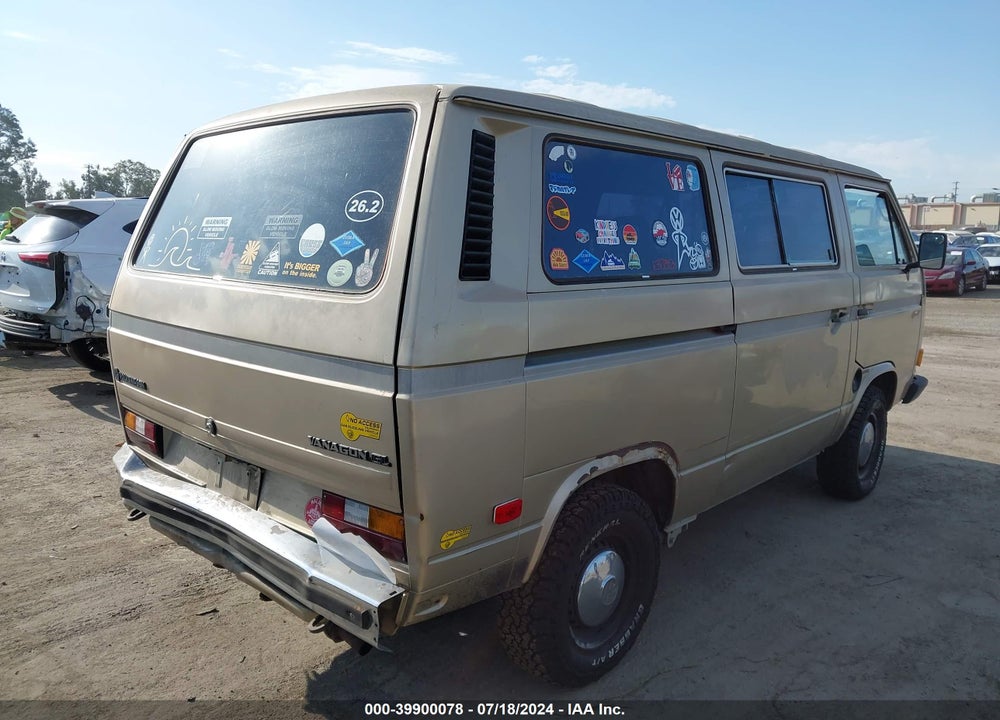 1986 VOLKSWAGEN VANAGON BUS VIN: WV2YB0252GH079898