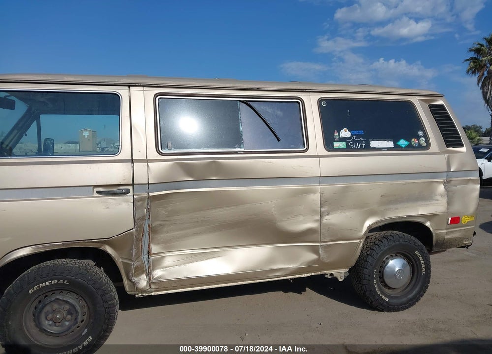 1986 VOLKSWAGEN VANAGON BUS VIN: WV2YB0252GH079898
