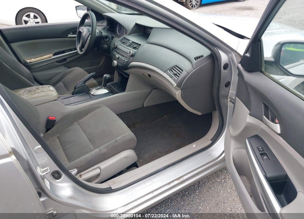 2010 HONDA ACCORD 2.4 EX VIN: 1HGCP2F70AA149689