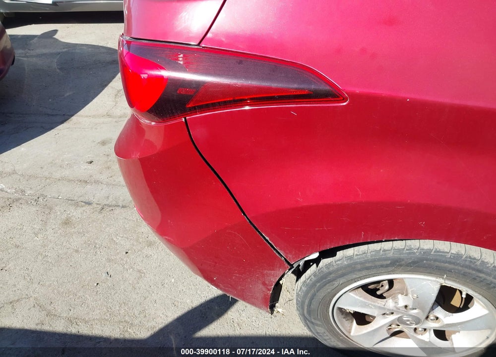 2015 HYUNDAI ELANTRA SE VIN: 5NPDH4AE9FH645379
