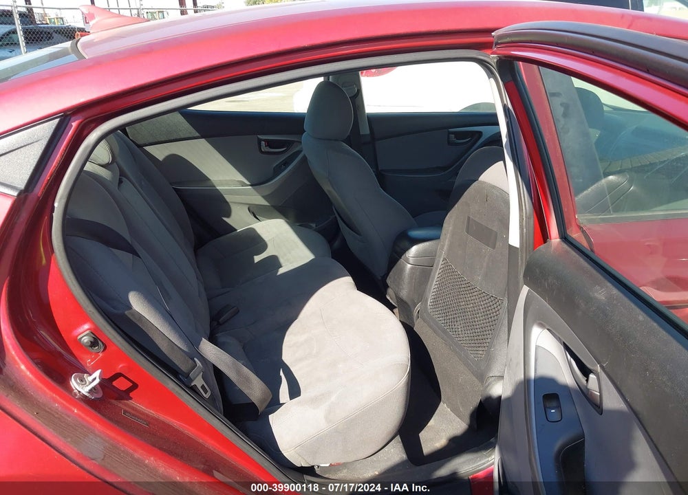 2015 HYUNDAI ELANTRA SE VIN: 5NPDH4AE9FH645379