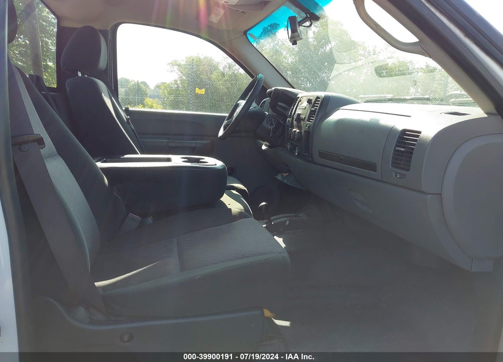 2007 CHEVROLET SILVERADO 2500HD WORK TRUCK VIN: 1GCHK24K67E563944