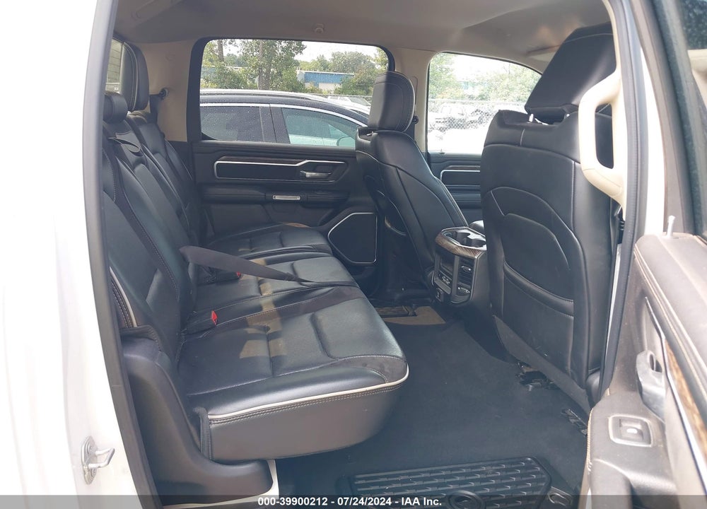 2019 RAM 1500 LAIE  4X4 5'7 BOX VIN: 1C6SRFJT2KN609923