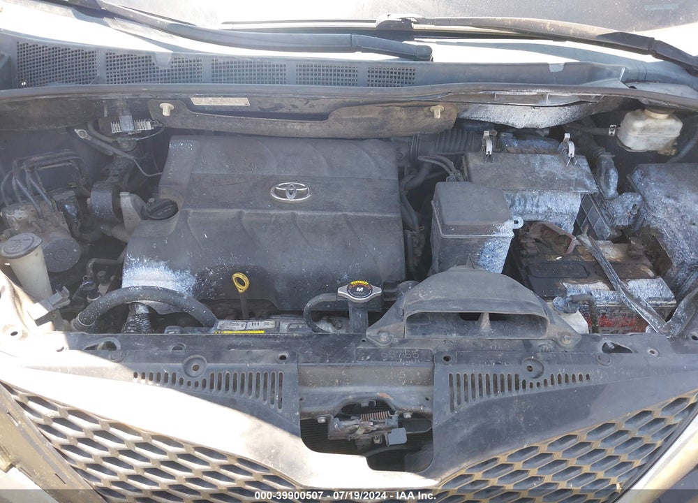 2014 TOYOTA SIENNA SE 8 PASSENGER VIN: 5TDXK3DC7ES508095