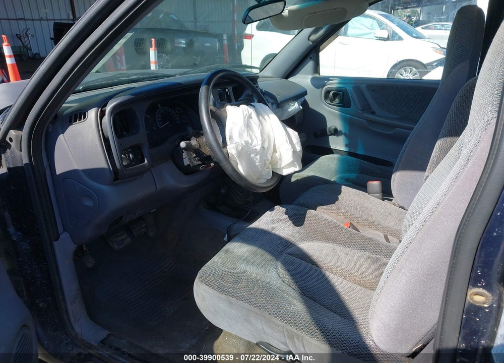 1999 DODGE DAKOTA SLT/SPORT VIN: 1B7GG26X7XS216419