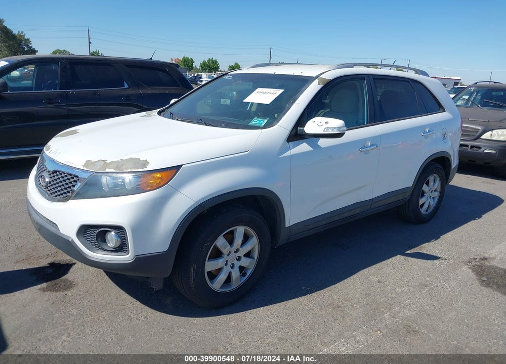 2013 KIA SORENTO LX VIN: 5XYKT3A65DG422933