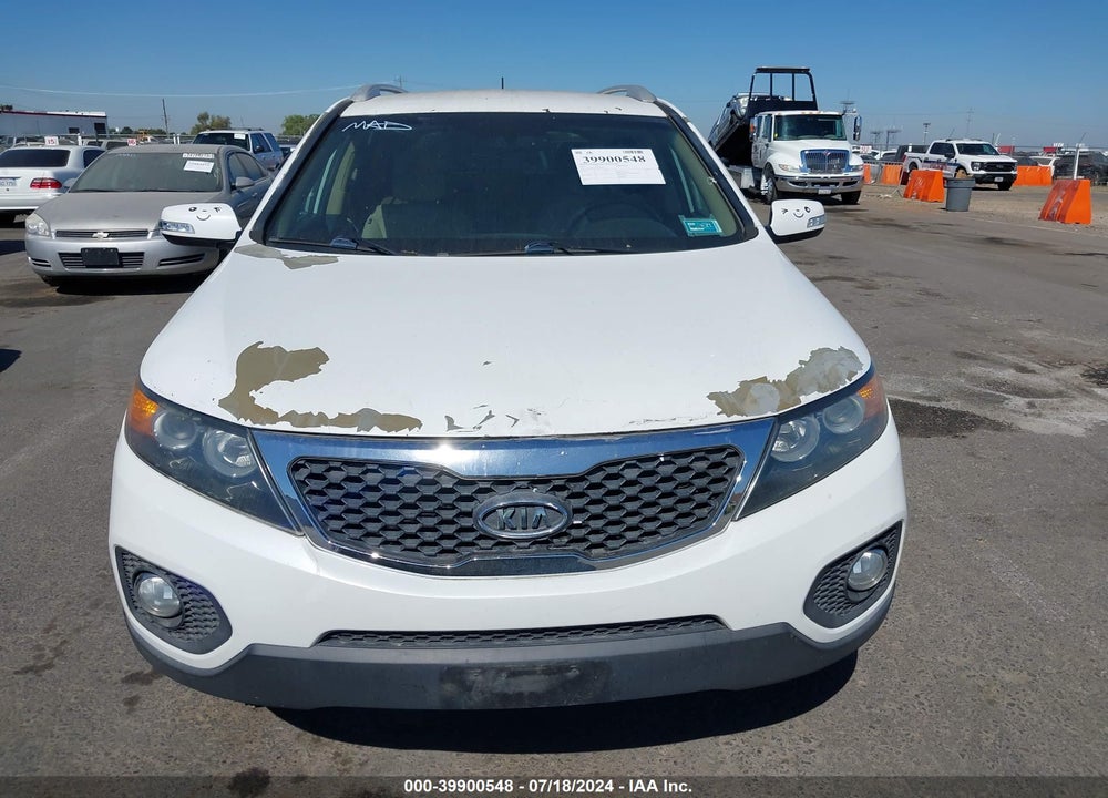 2013 KIA SORENTO LX VIN: 5XYKT3A65DG422933