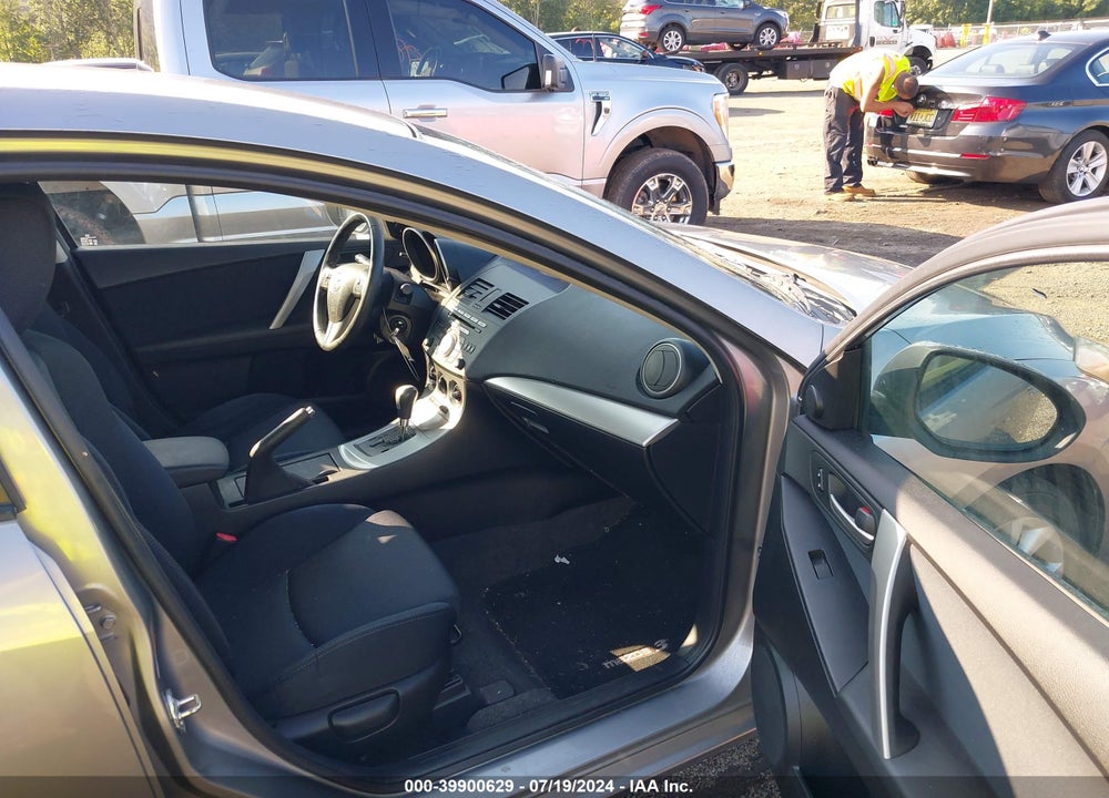 2010 MAZDA 3 S SPORT VIN: JM1BL1S61A1235266