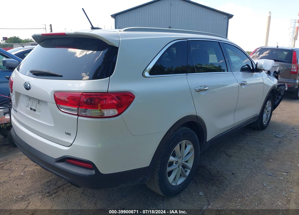 2017 KIA SORENTO 3.3L LX VIN: 5XYPGDA5XHG333842