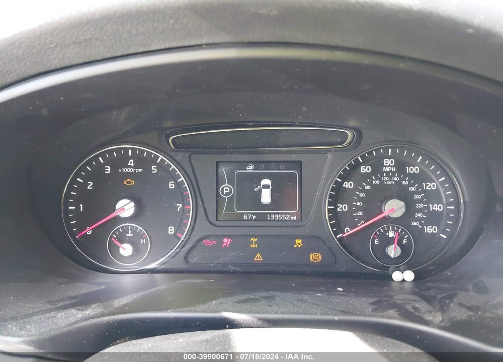 2017 KIA SORENTO 3.3L LX VIN: 5XYPGDA5XHG333842