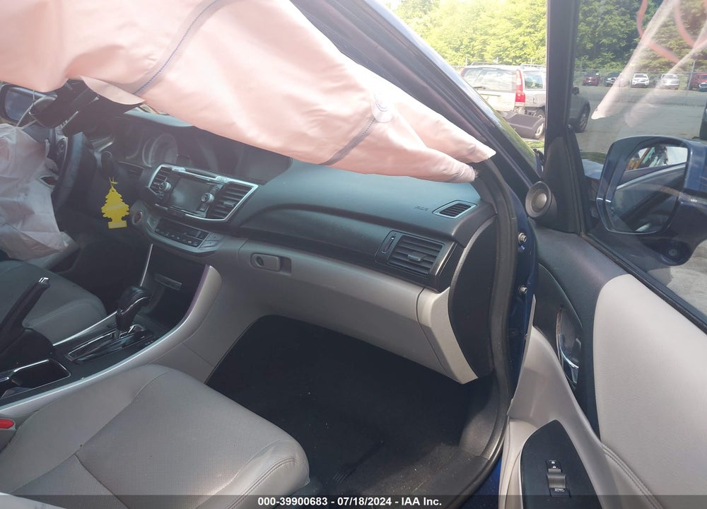 2015 HONDA ACCORD EX-L VIN: 1HGCR2F82FA235709