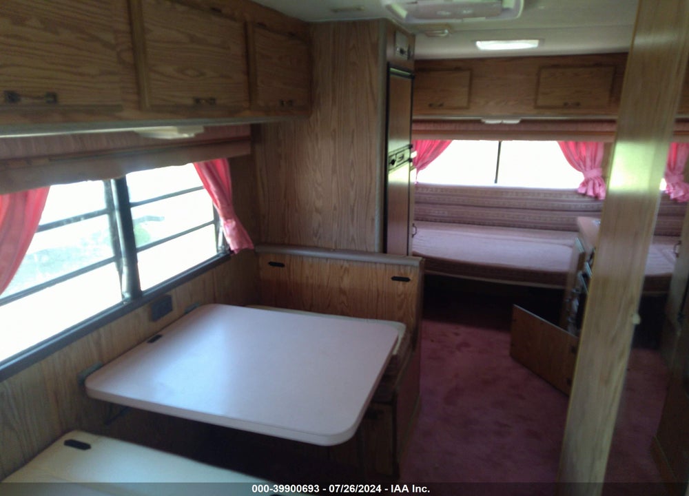 1988 FORD ECONOLINE VIN: 1FDKE30G9JHA95746