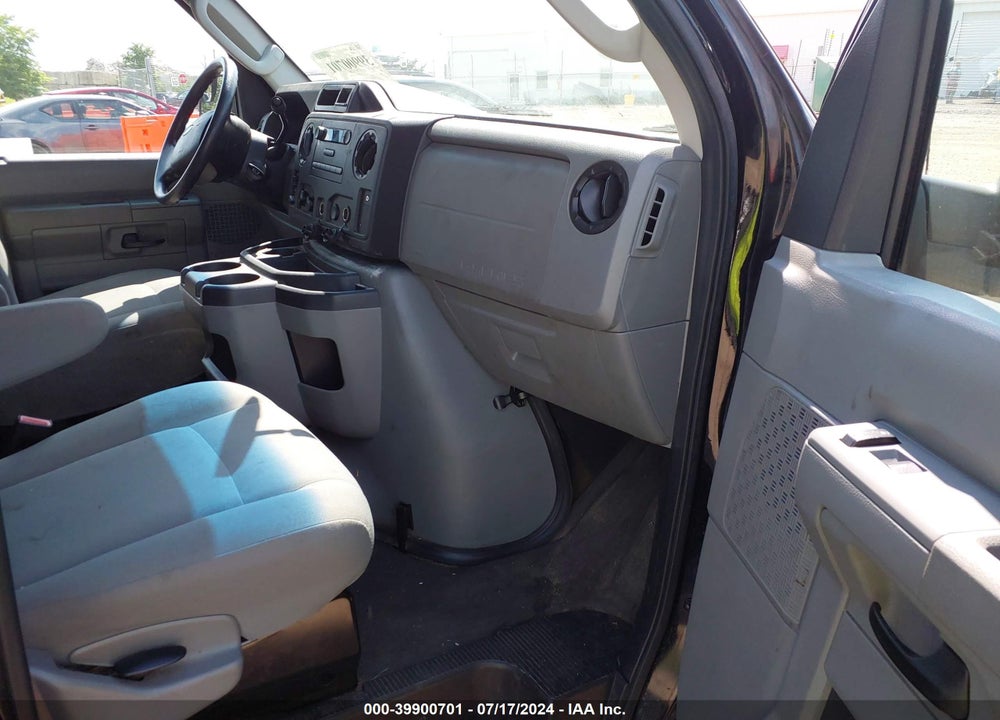 2013 FORD E-350 SUPER DUTY XL VIN: 1FBSS3BL2DDA63325