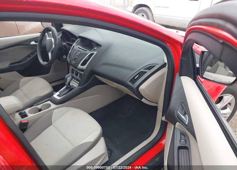2014 FORD FOCUS SE VIN: 1FADP3K21EL438292