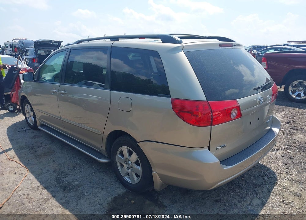 2008 TOYOTA SIENNA XLE VIN: 5TDZK22C68S117966