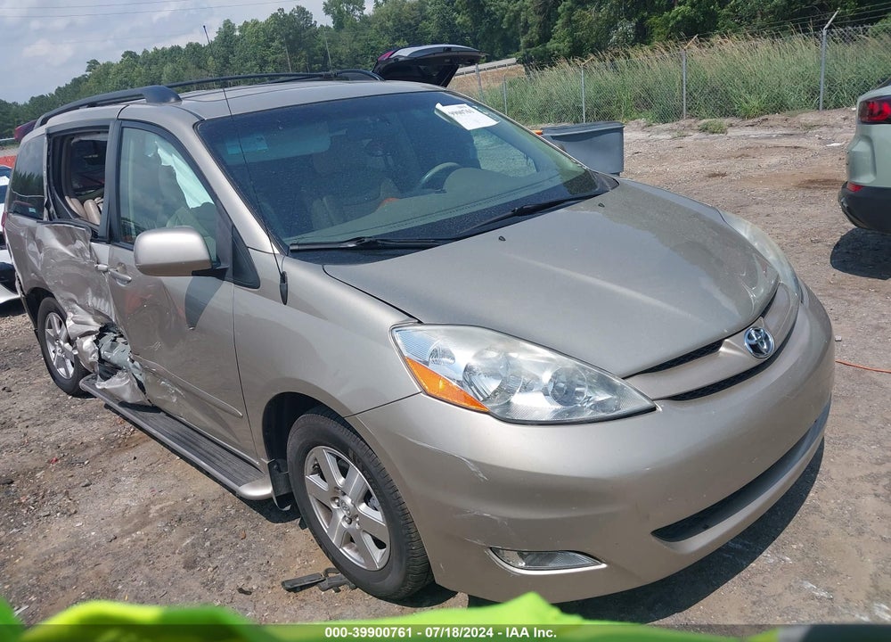 2008 TOYOTA SIENNA XLE VIN: 5TDZK22C68S117966