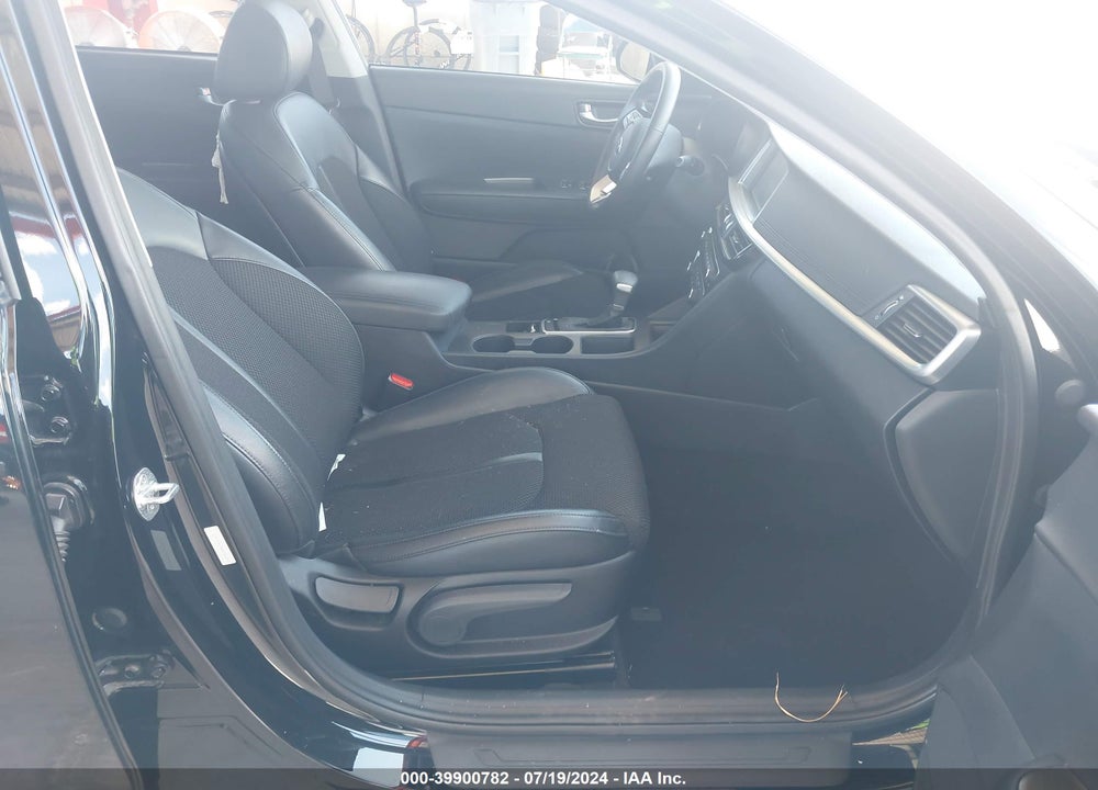 2019 KIA OPTIMA S VIN: 5XXGT4L33KG306954