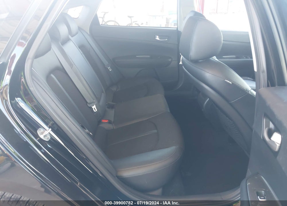2019 KIA OPTIMA S VIN: 5XXGT4L33KG306954