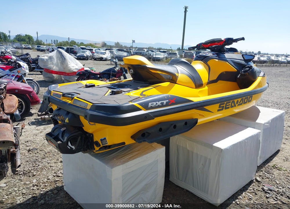 2021 SEA DOO RXT-300 VIN: YDV37984A121