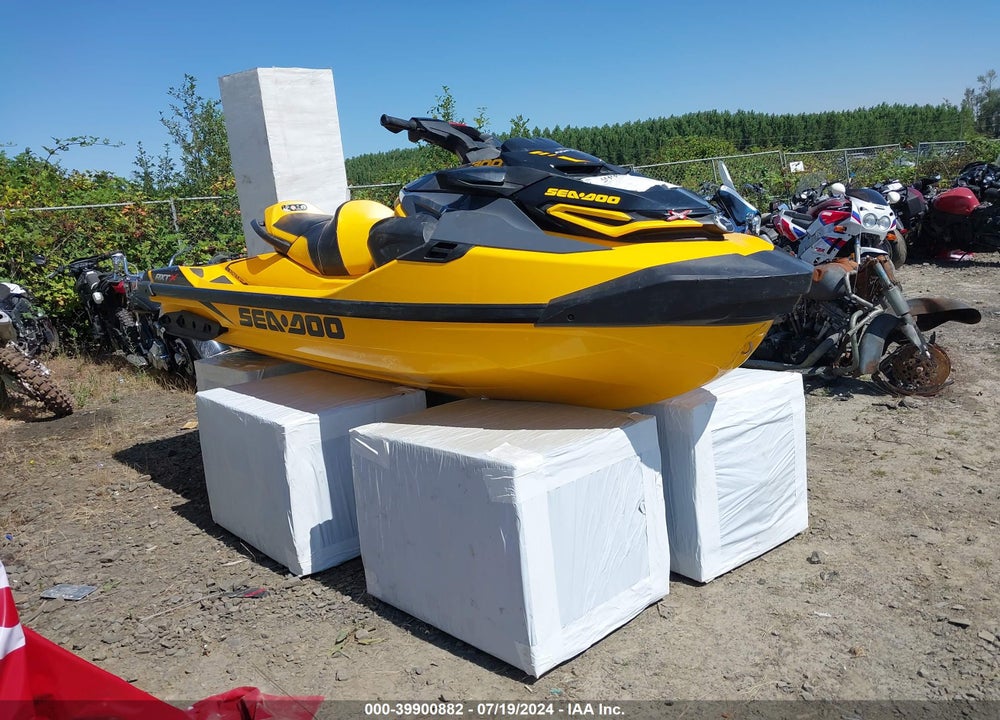 2021 SEA DOO RXT-300 VIN: YDV37984A121