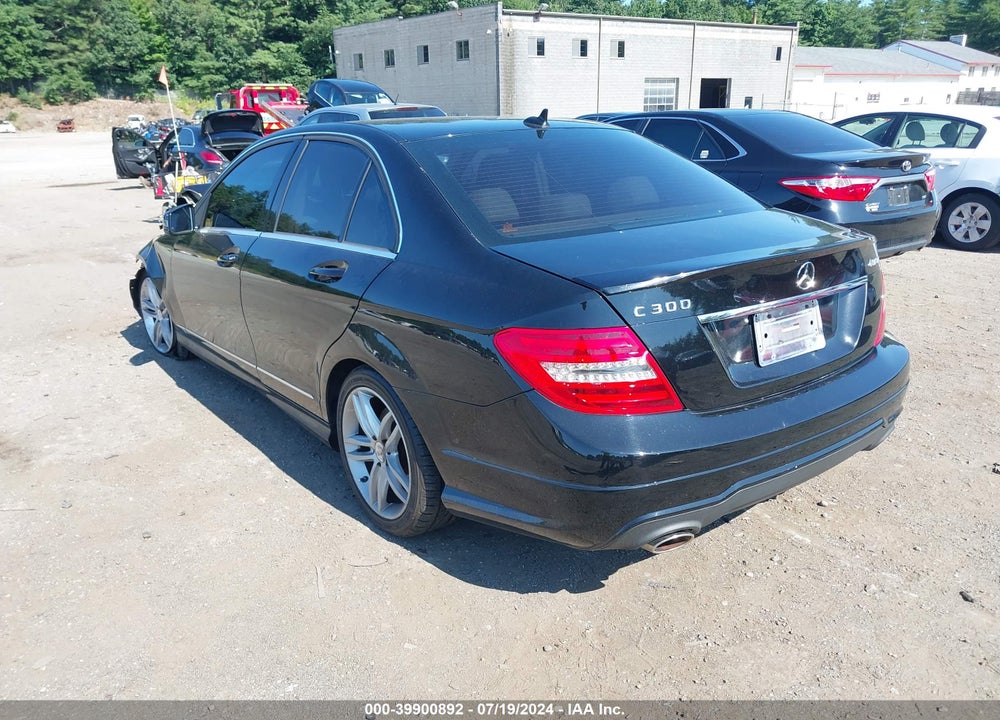 2013 MERCEDES-BENZ C 300 LUXURY 4MATIC/SPORT 4MATIC VIN: WDDGF8AB9DR280858