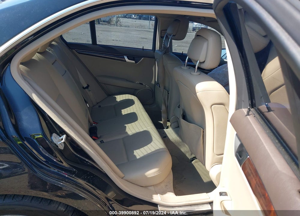 2013 MERCEDES-BENZ C 300 LUXURY 4MATIC/SPORT 4MATIC VIN: WDDGF8AB9DR280858