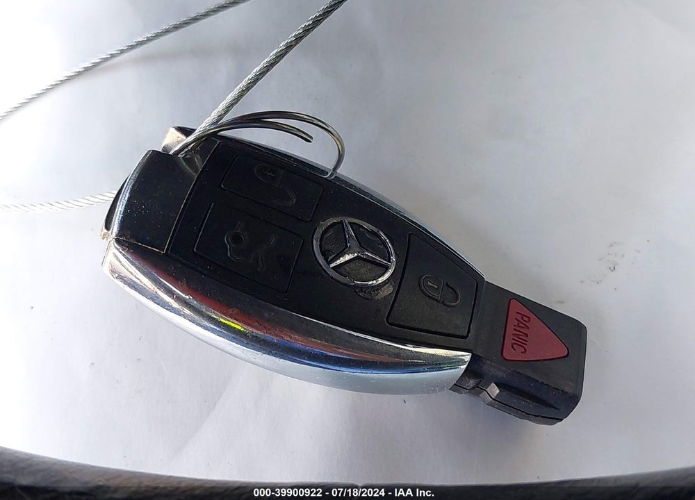2009 MERCEDES-BENZ C 300 LUXURY/SPORT VIN: WDDGF54X59R077799