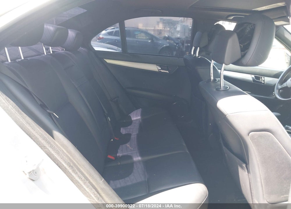 2009 MERCEDES-BENZ C 300 LUXURY/SPORT VIN: WDDGF54X59R077799