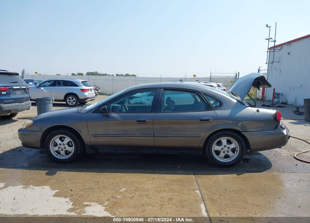 2005 FORD TAURUS SE VIN: 1FAFP53U65A270858
