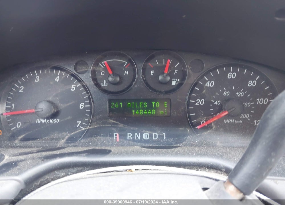 2005 FORD TAURUS SE VIN: 1FAFP53U65A270858