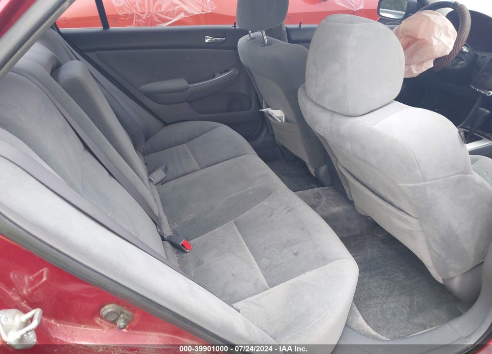 2004 HONDA ACCORD 2.4 EX VIN: 1HGCM566X4A111022