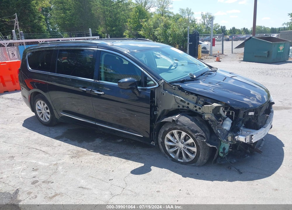 2018 CHRYSLER PACIFICA TOURING L VIN: 2C4RC1BG2JR280316