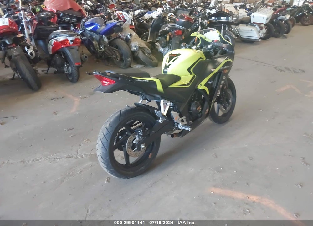 2016 HONDA CBR300 R VIN: MLHNC5107G5201042