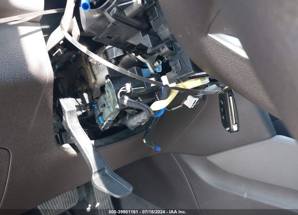 2020 HYUNDAI SANTA FE SE VIN: 5NMS23AD5LH189643